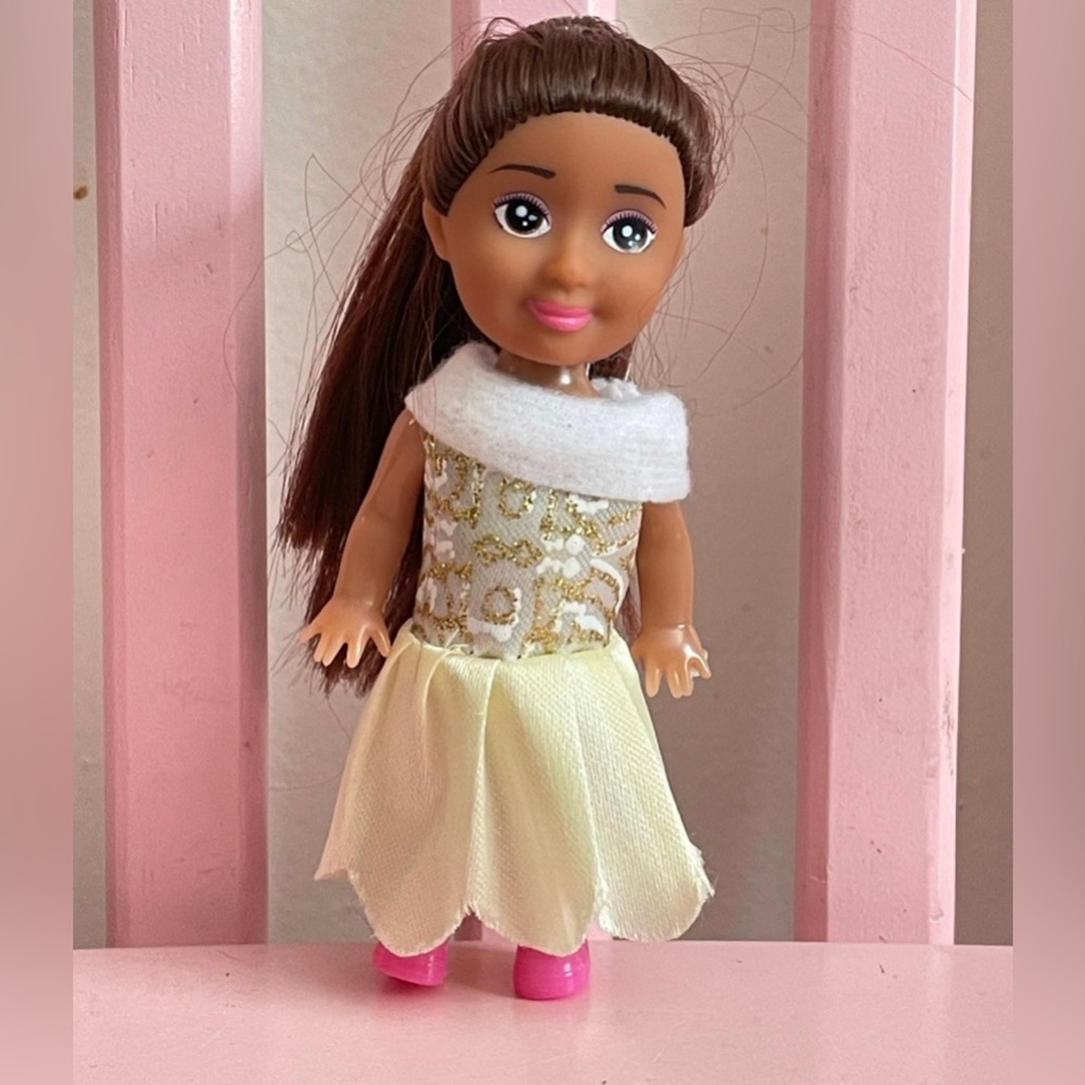 Imagine Angel Doll Toy 4 Inch Brown Hair White Dress. Toy